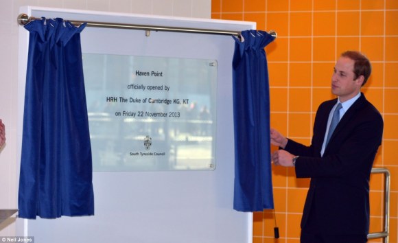 article-2511987-1995E14500000578-43_964x589