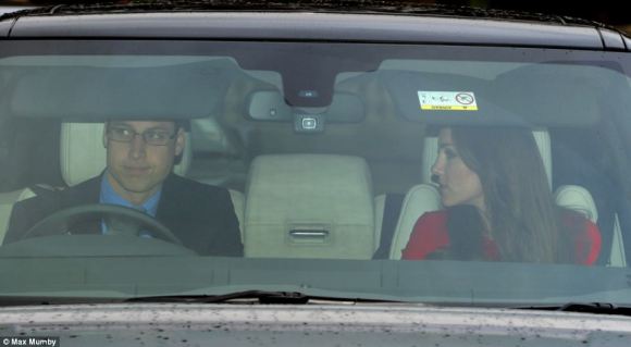 article-2525832-1A2E3B3D00000578-387_964x531