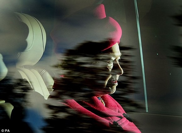 article-2527891-1A409BE600000578-260_634x465