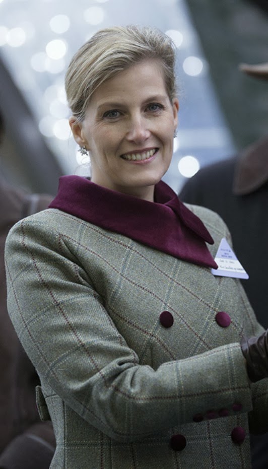 Photo courtesy http://www.newmyroyals.com