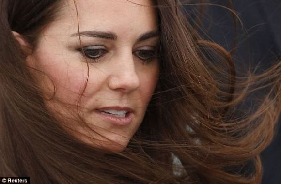 article-2559302-1B7C3CDA00000578-781_634x416